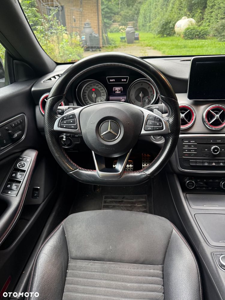 Mercedes-Benz CLA 220 d 7G-DCT AMG Line - 10