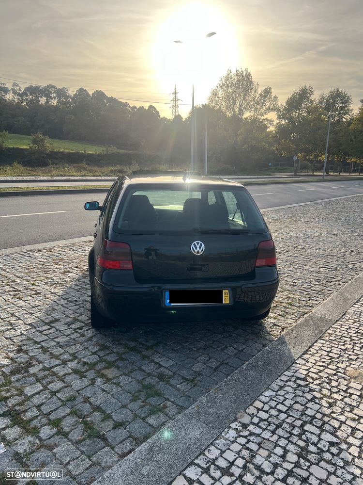 VW Golf 1.9 TDi Highline - 4