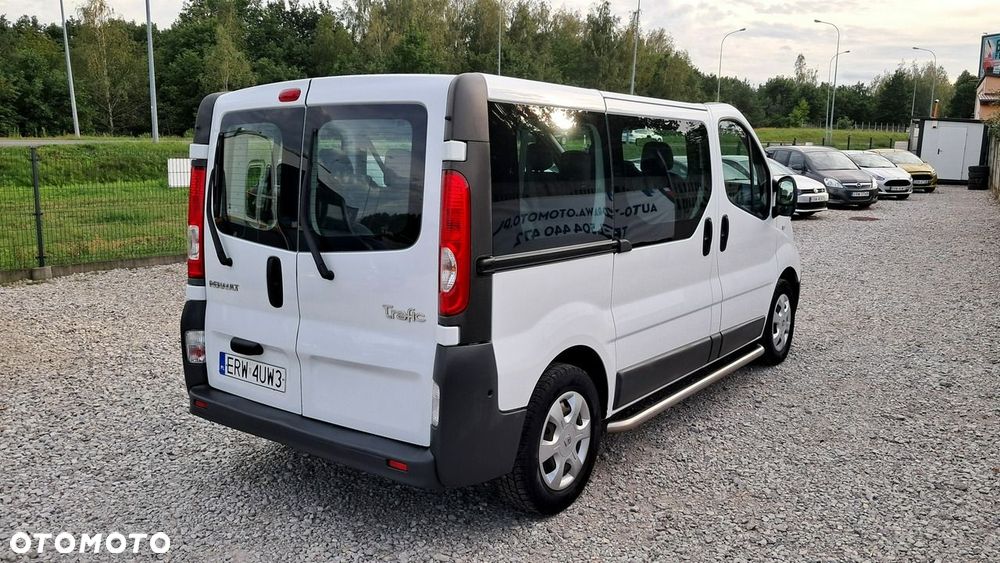 Renault Trafic - 26