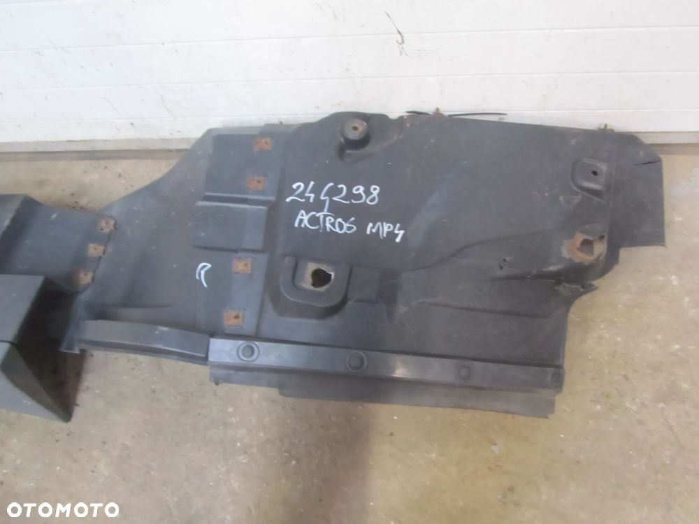 mercedes actros mp4 chlapacz prawy przód - 3