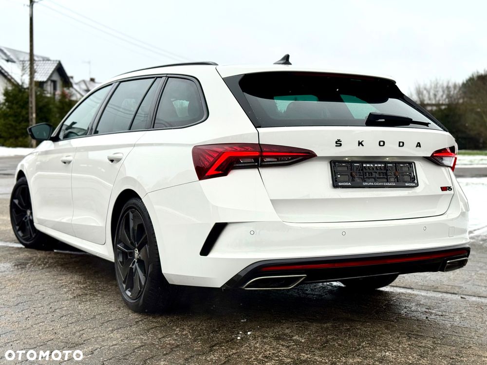 Skoda Octavia 2.0 TDI DSG RS - 17