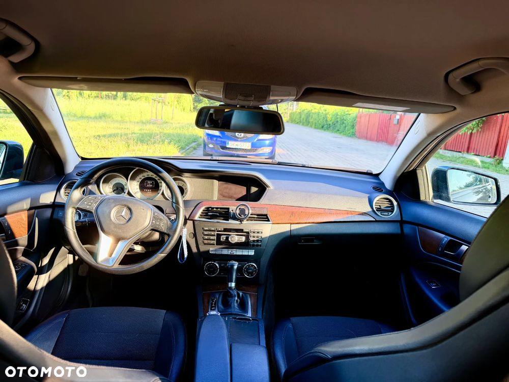 Mercedes-Benz Klasa C 250 CGI BlueEff - 10