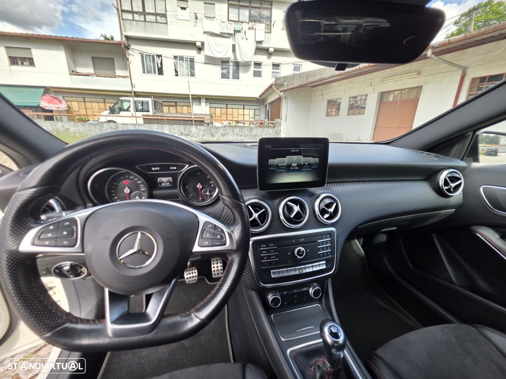 Mercedes-Benz A 200 d AMG Line - 16