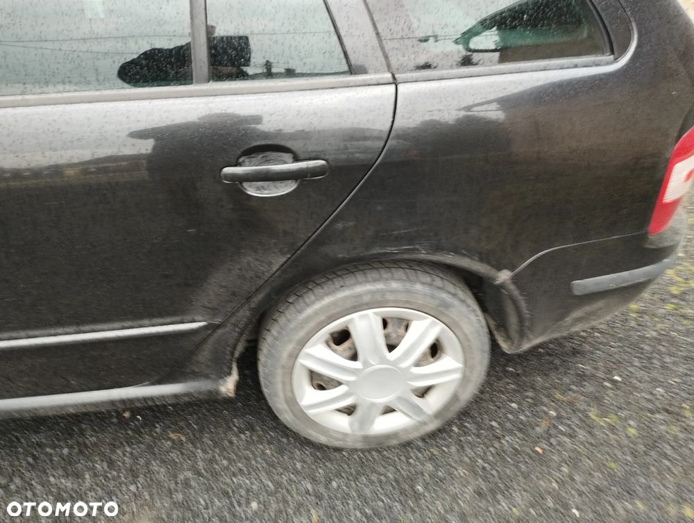 Skoda Fabia 2.0 Elegance - 8