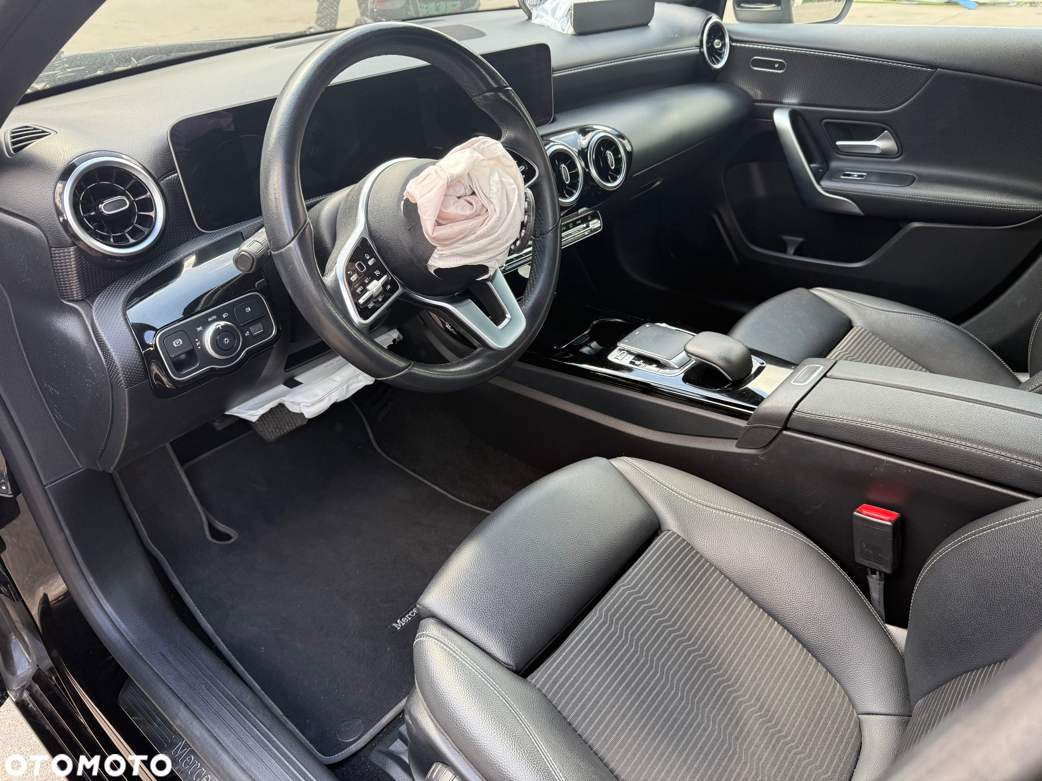 Mercedes-Benz Klasa A 180 d AMG Line 7G-DCT - 11