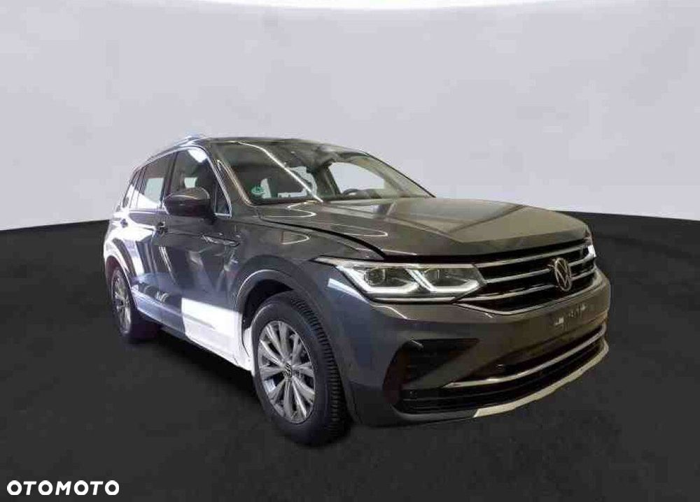 Volkswagen Tiguan - 2