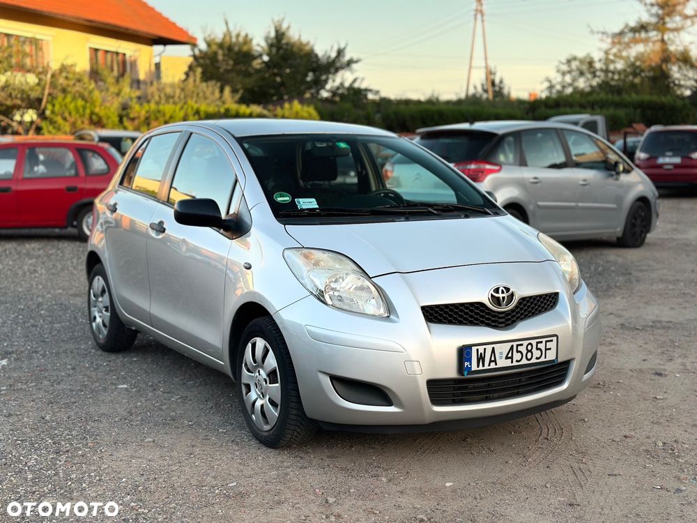 Toyota Yaris - 1
