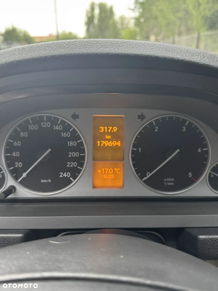 Mercedes-Benz Klasa B 180 CDI EU5 - 8