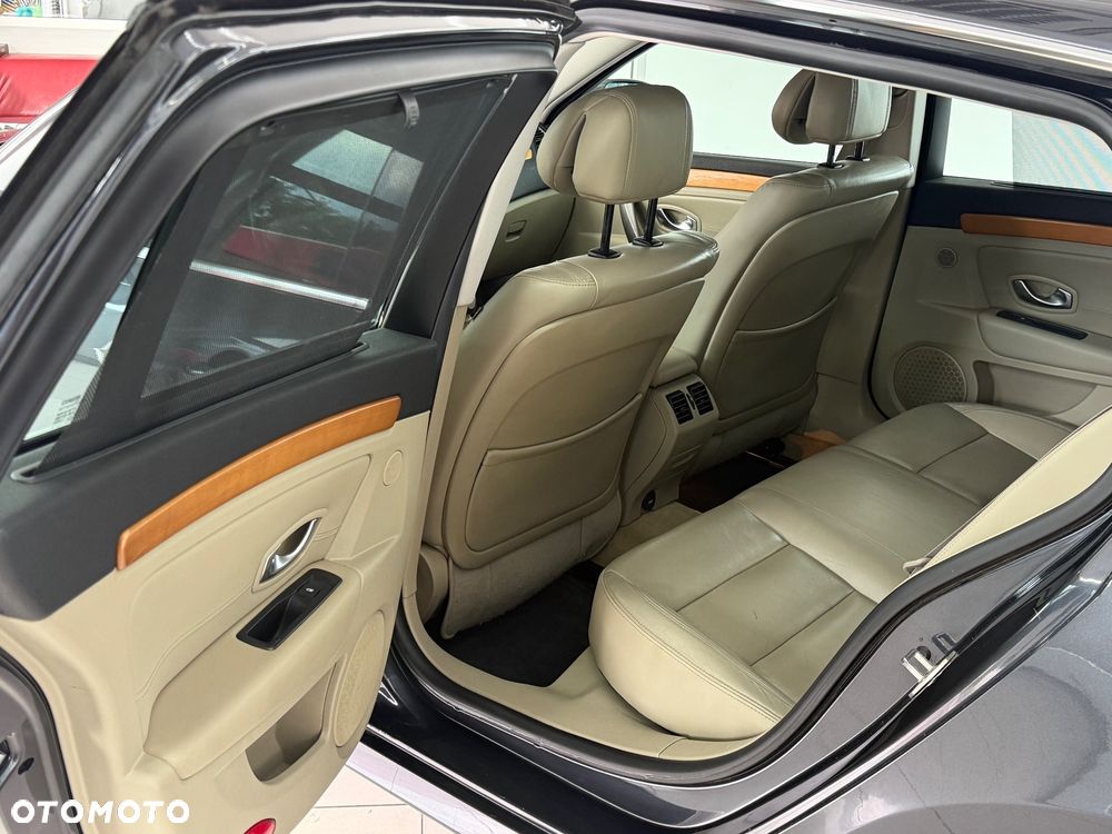 Renault Laguna 2.0 dCi Initiale - 13