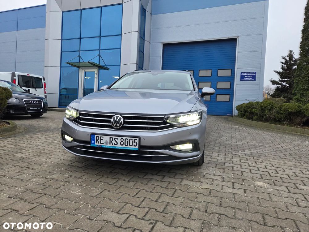 Volkswagen Passat 2.0 TDI SCR DSG Business - 8