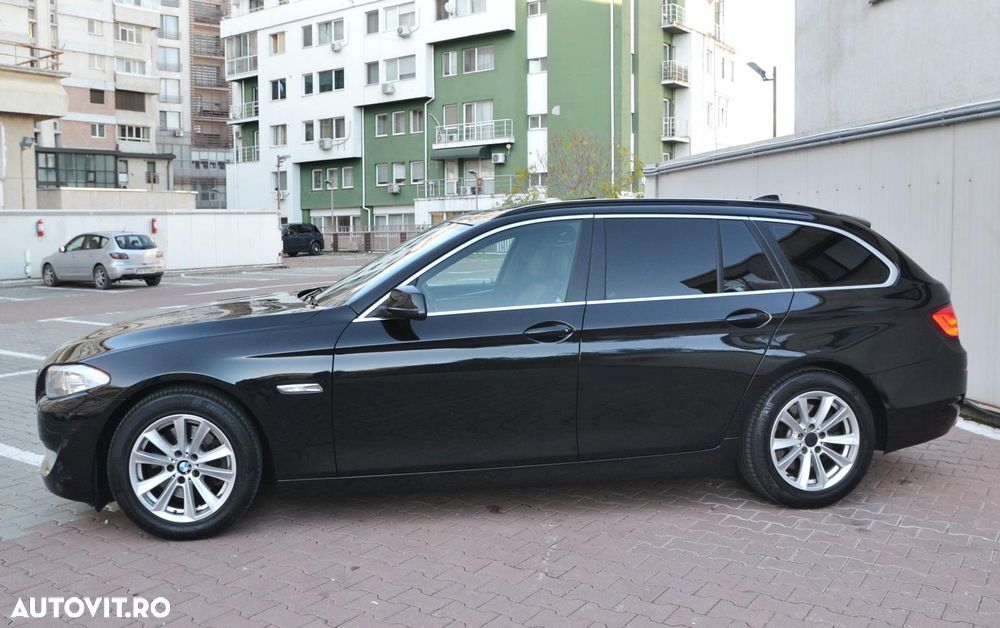 BMW Seria 5 520d Touring Aut. Luxury Line - 9