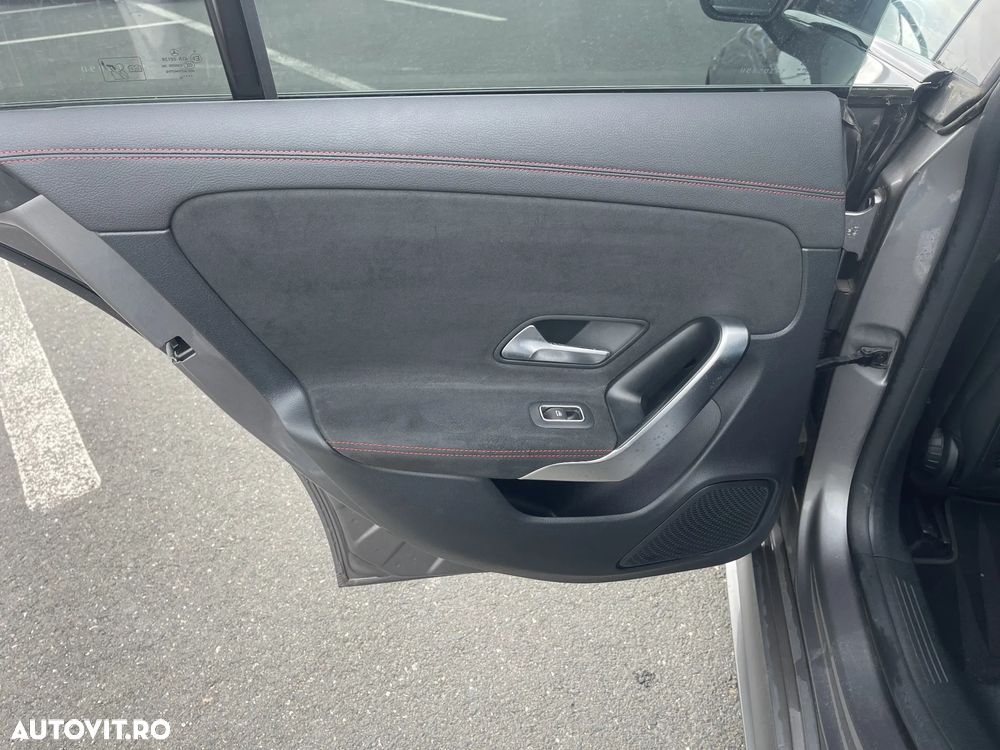 Mercedes-Benz CLA 180 - 24