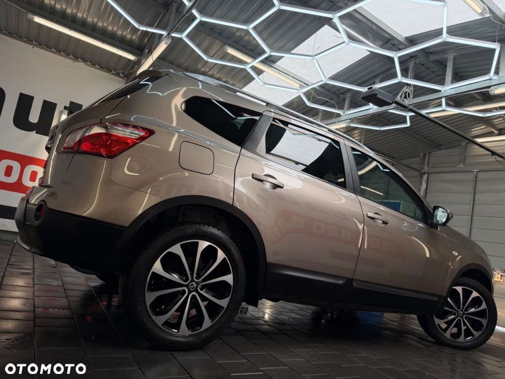 Nissan Qashqai+2 - 15