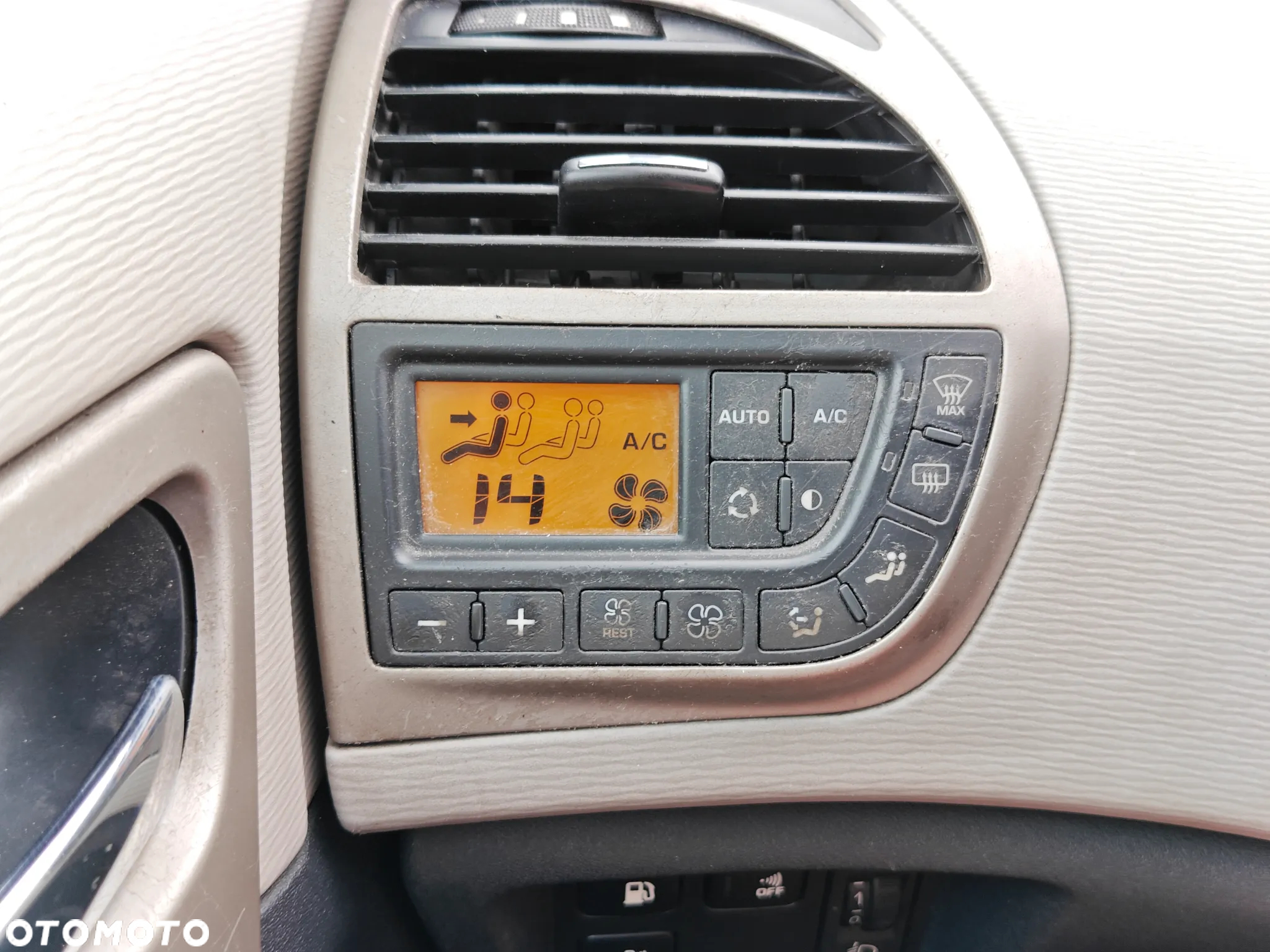 Citroën C4 Grand Picasso - 23
