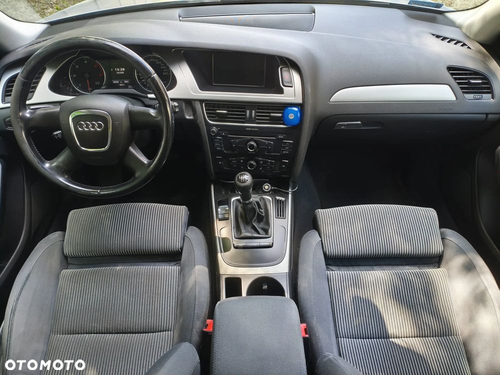 Audi A4 Avant - 22