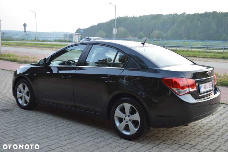 Chevrolet Cruze - 8