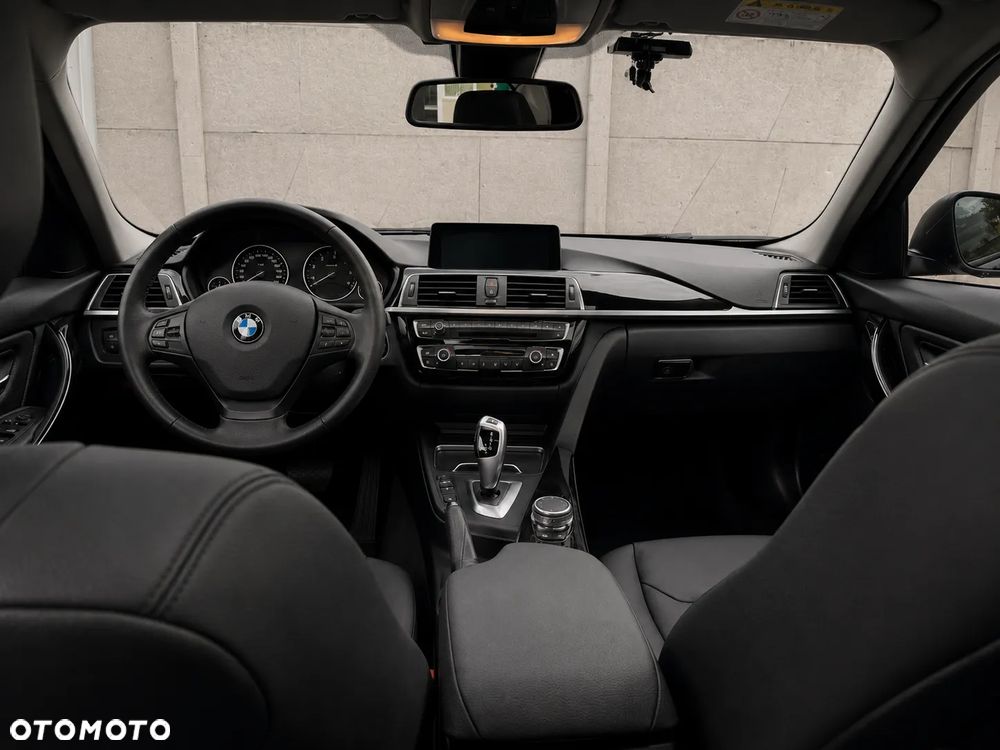 BMW Seria 3 320d Edition M Sport Shadow - 9