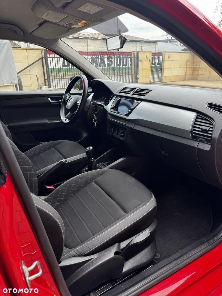 Skoda Fabia - 10