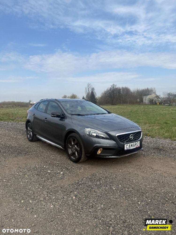 Volvo V40 Cross Country - 3