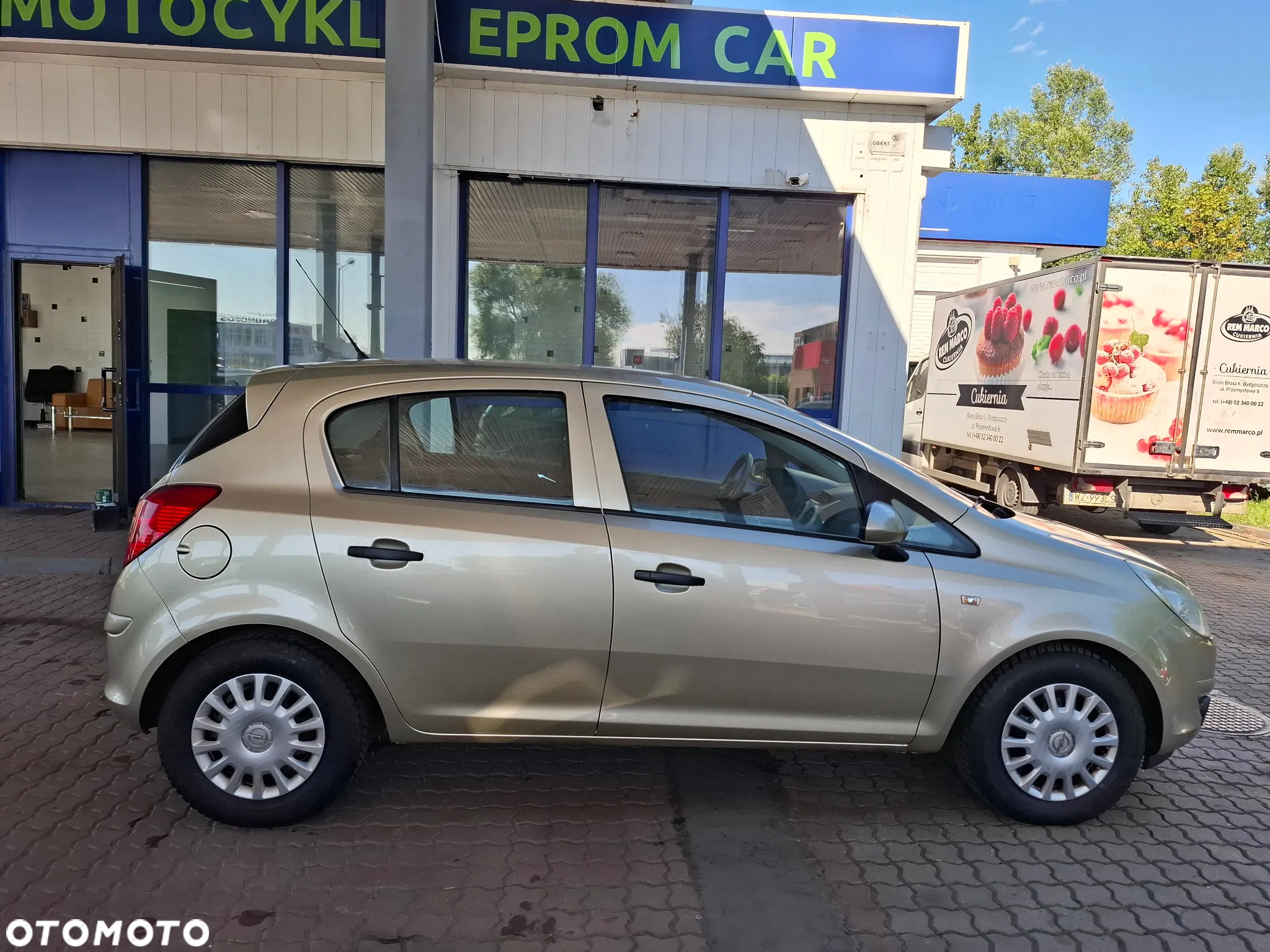 Opel Corsa 1.2 16V Cosmo - 10