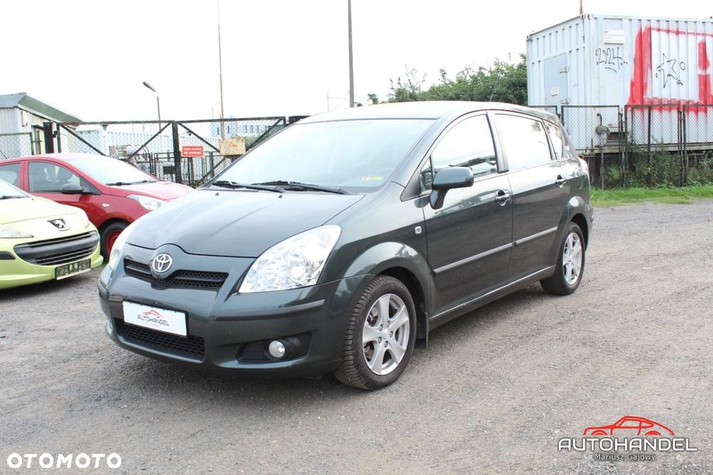 Toyota Corolla Verso - 3