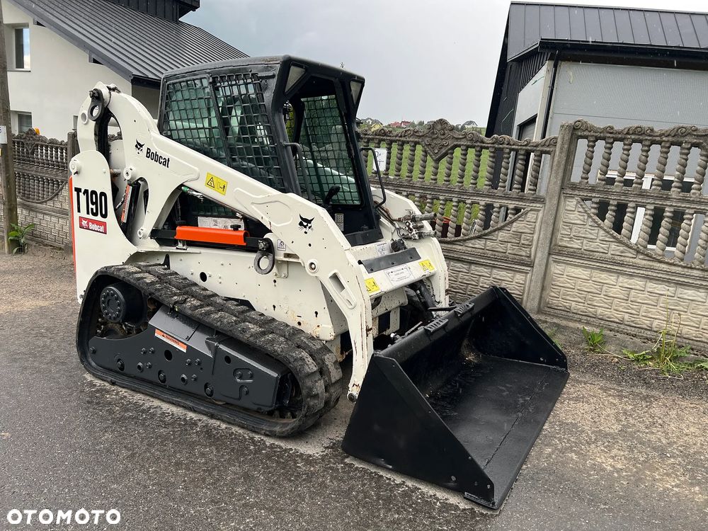 Bobcat T190 | Ładowarka Gąsienicowa BOBCAT T 190 | Joystick | Łyżka | Widły | Waga 3450kG | Miniładowarka | Stan Bardzo Dobry | CENA BRUTTO | - 9