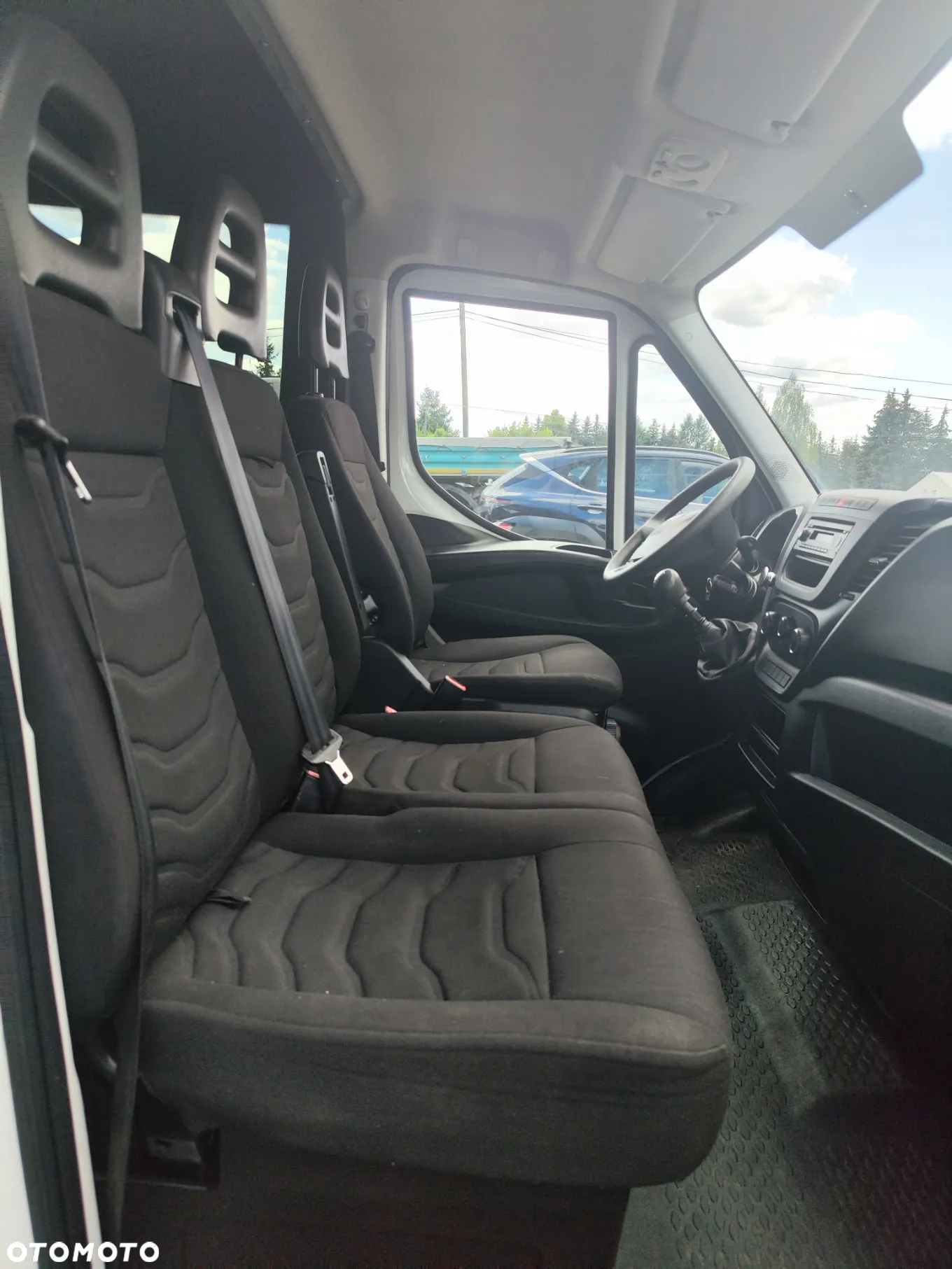 Iveco Daily maxi brygadówka 7 osób - 10