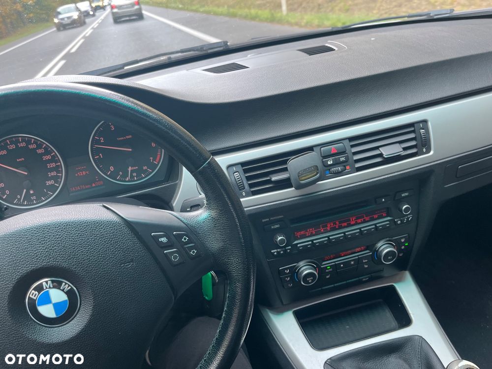 BMW Seria 3 318i Edition Lifestyle - 17