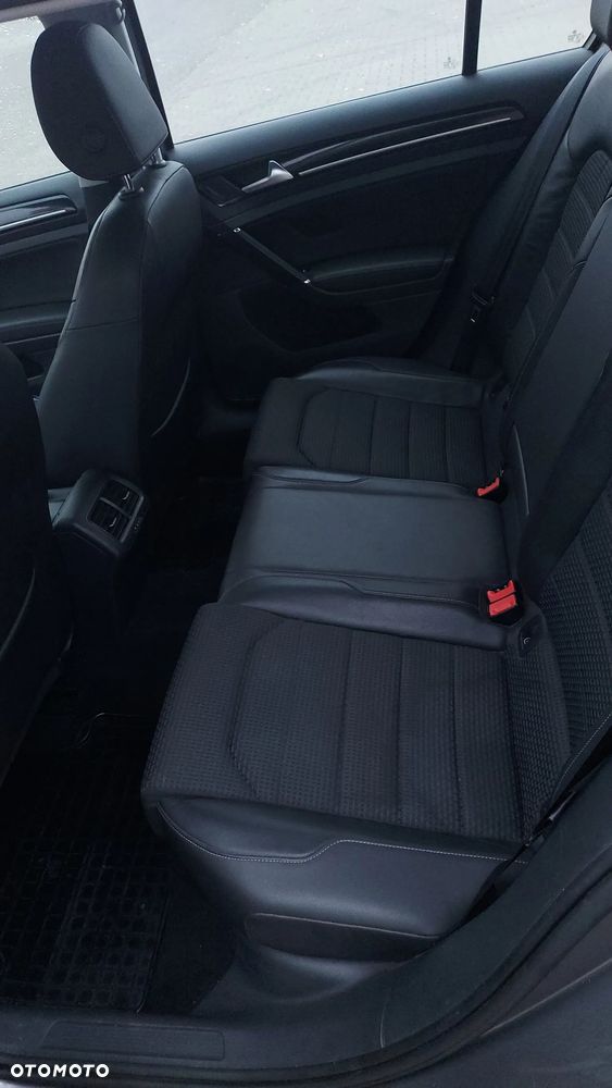 Volkswagen Golf 1.6 TDI Comfortline - 10