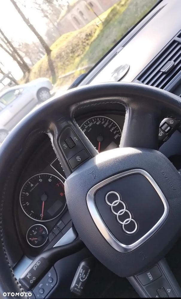 Audi A4 Limousine 2.0 T FSI - 10