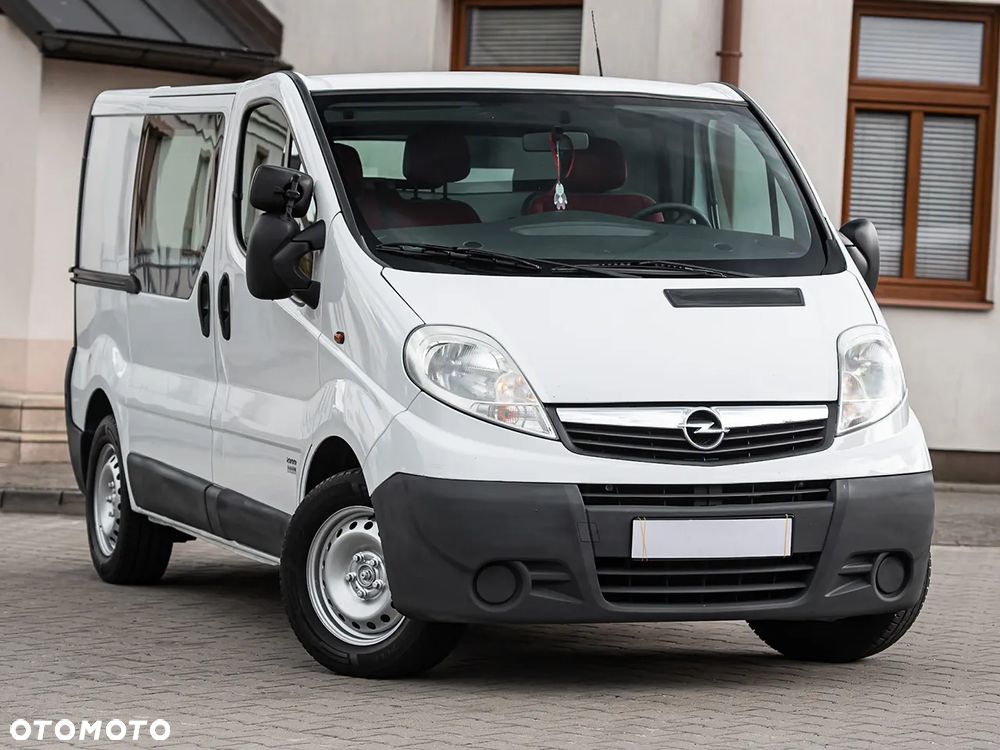 Opel Vivaro - 1