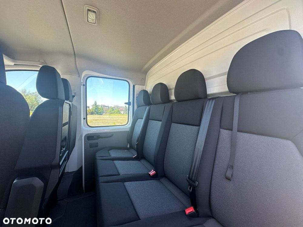 Volkswagen Crafter Skrzyniowy z podwójną kabiną - 24