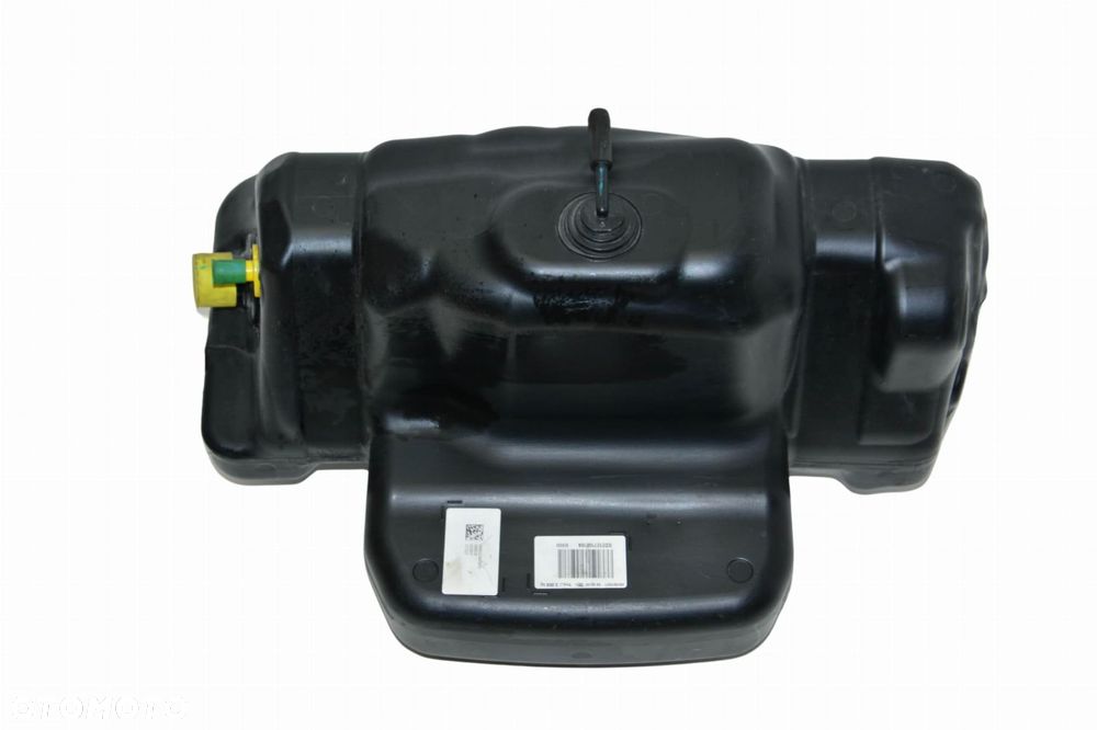 5802381963 Iveco Daily 2019 zbiornik AdBlue - 1