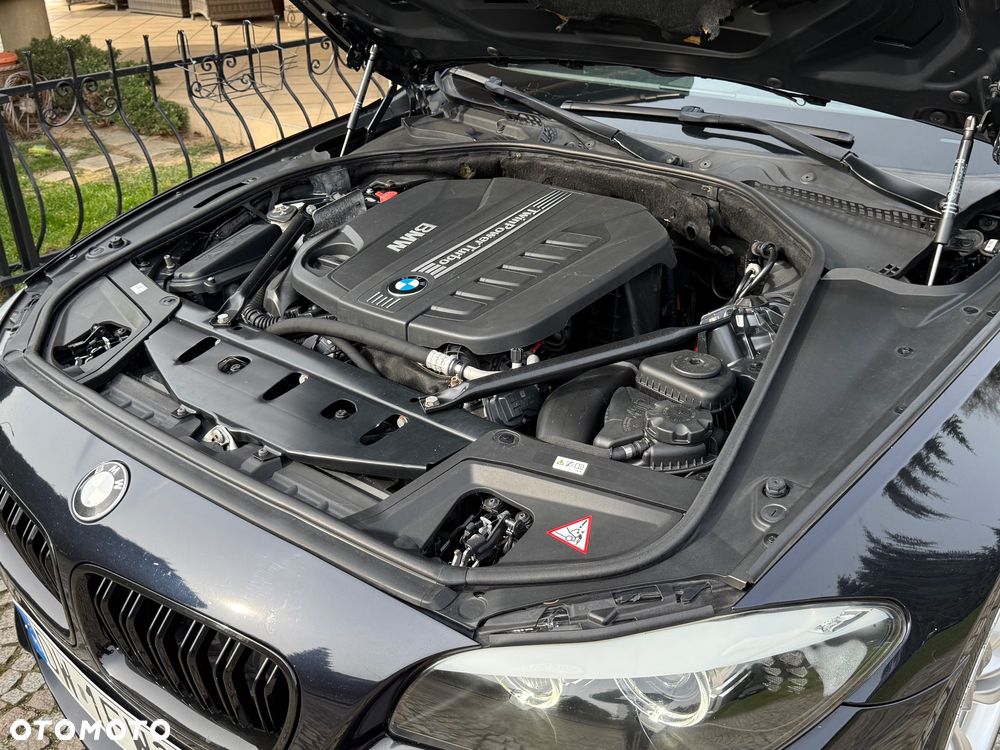 BMW Seria 5 530d xDrive Sport-Aut Luxury Line - 40