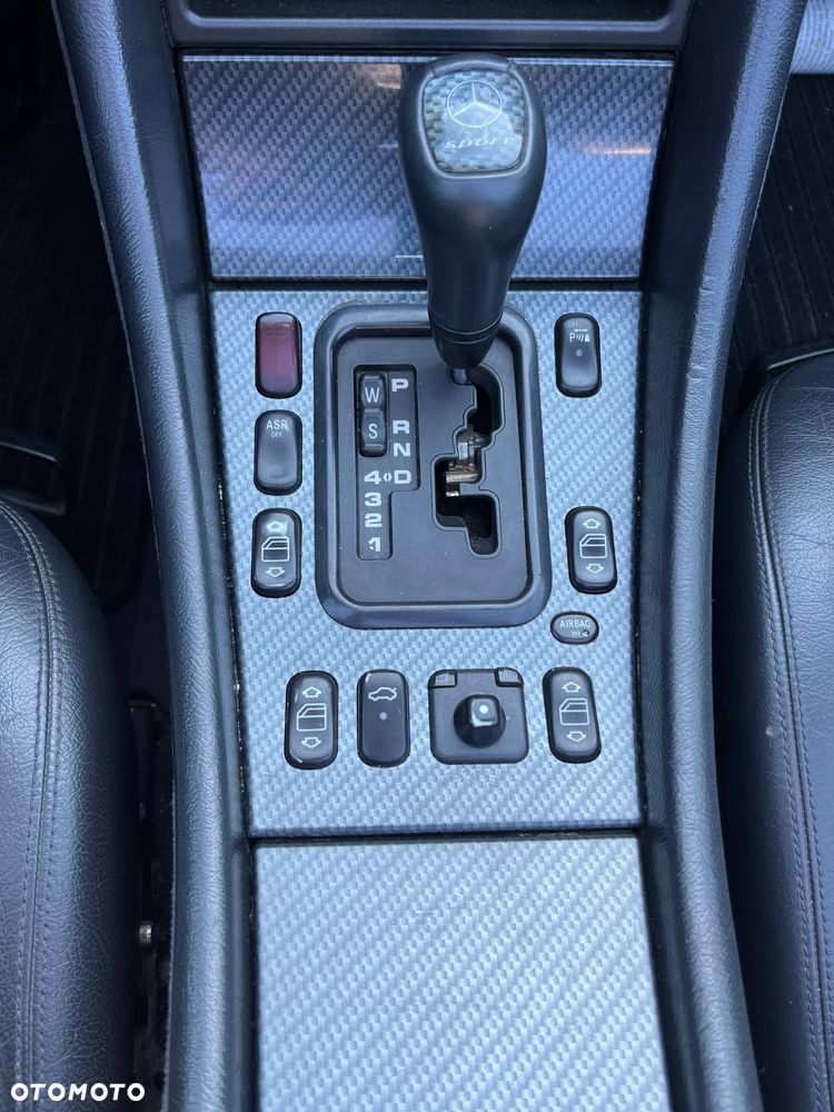 Mercedes-Benz CLK - 6