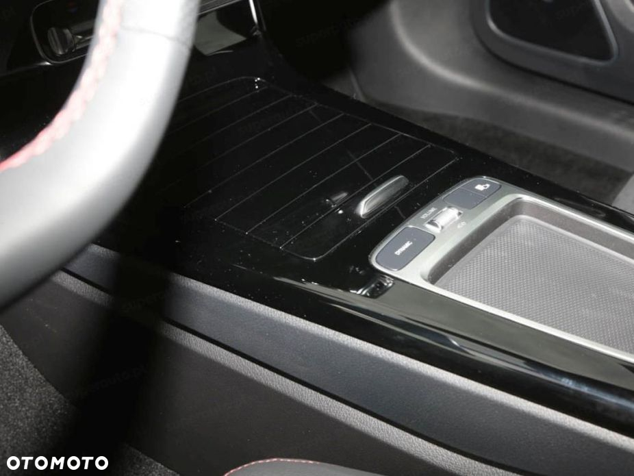 Mercedes-Benz Klasa A 250 4-Matic AMG Line 8G-DCT - 11