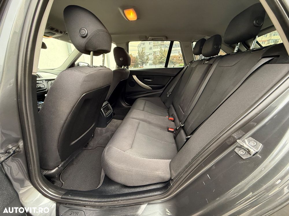 BMW Seria 3 320d Touring Aut. Efficient Dynamics Edition - 21