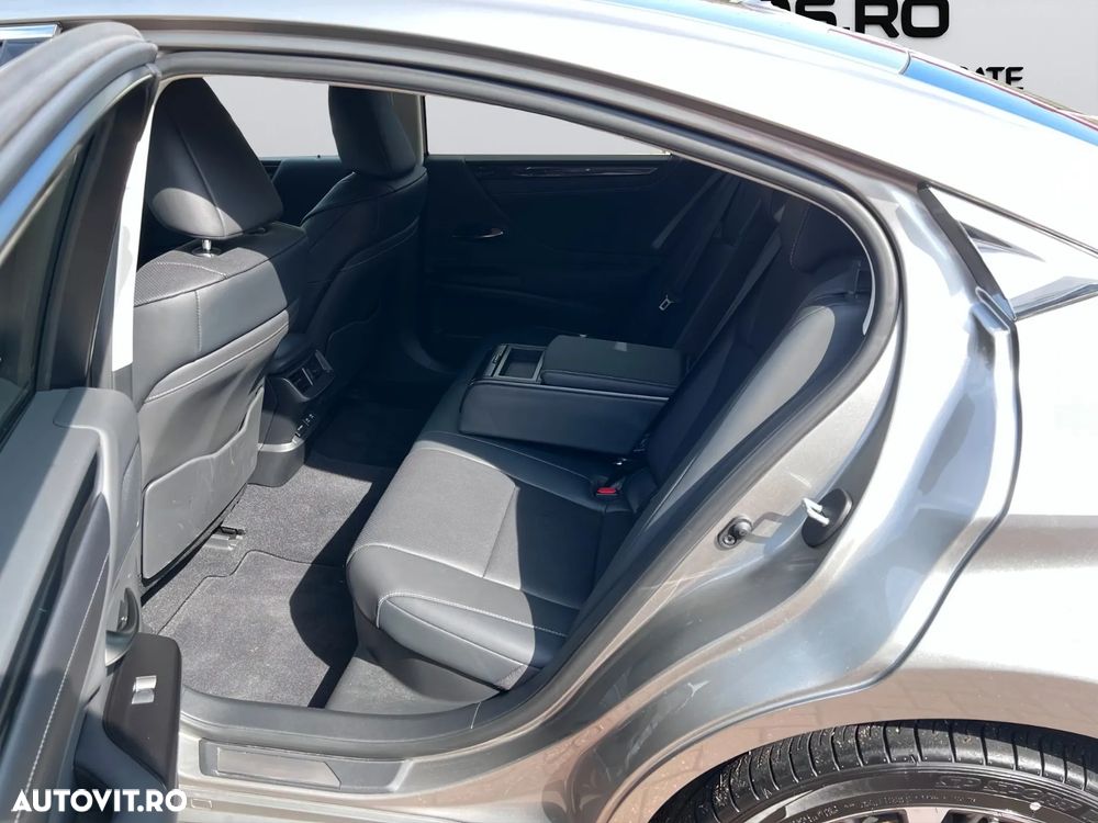 Lexus Seria ES 300h Executive Line - 17