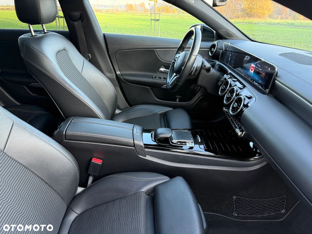 Mercedes-Benz CLA 180 d 7G-DCT Progressive - 17