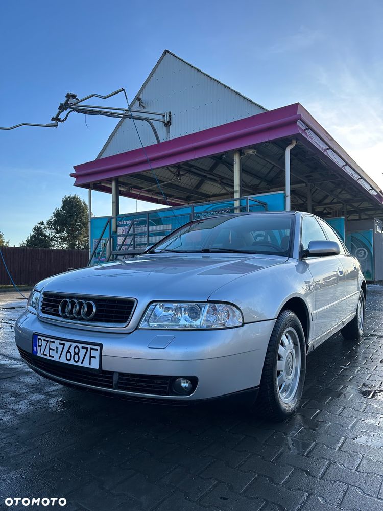 Audi A4 Limousine 1.8 Quattro - 11