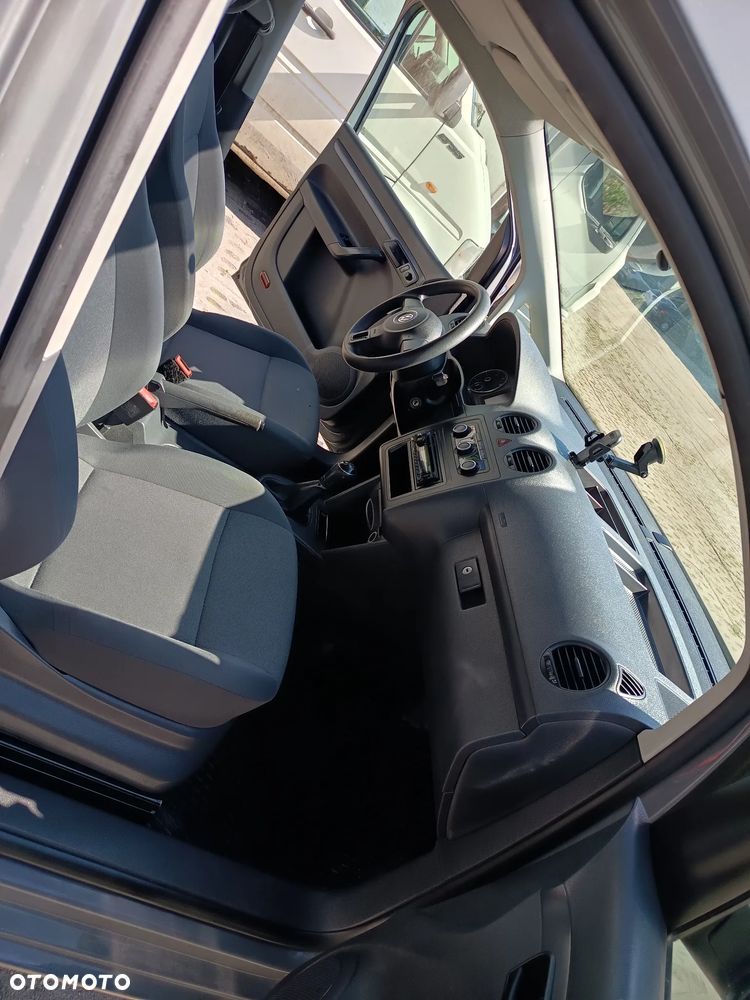 Volkswagen Caddy - 8