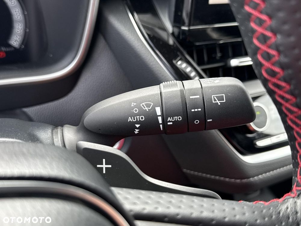 Toyota Corolla 2.0 Hybrid GR Sport Dynamic - 17