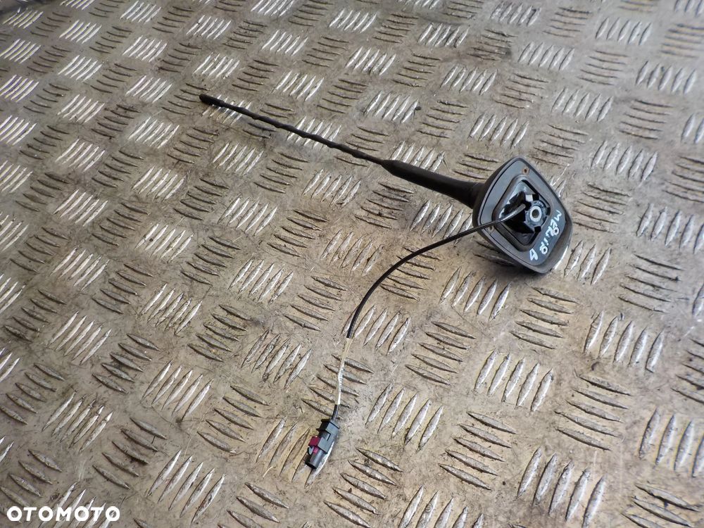 OPEL MERIVA B ANTENA DACHOWA - 1