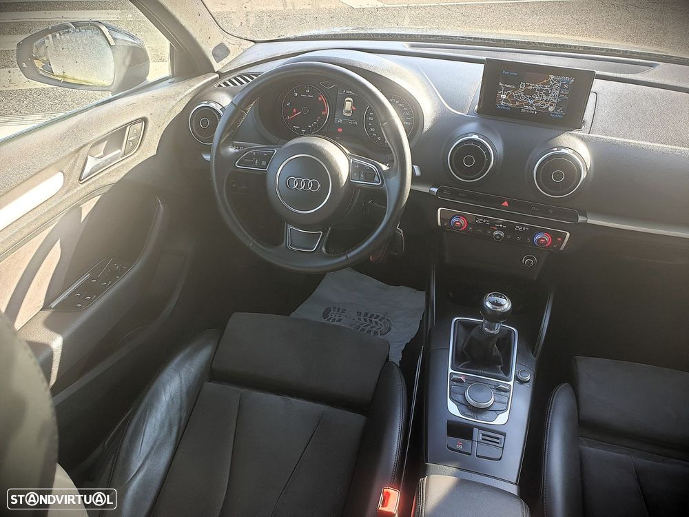 Audi A3 Sportback 1.6 TDI S-line - 19