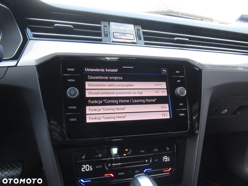 Volkswagen Passat 2.0 TSI Business DSG - 29