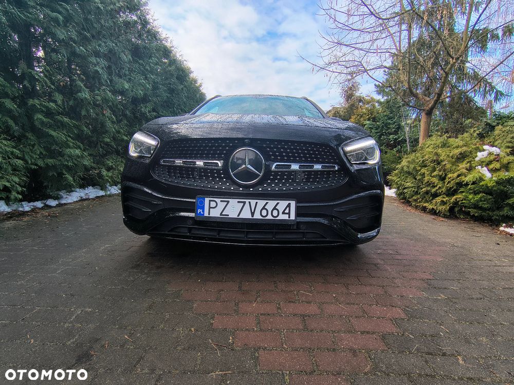 Mercedes-Benz GLA 250 8G-DCT AMG Line - 12