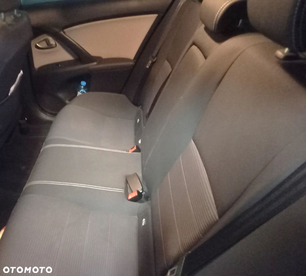 Toyota Avensis 2.0 D-4D Active Business - 7