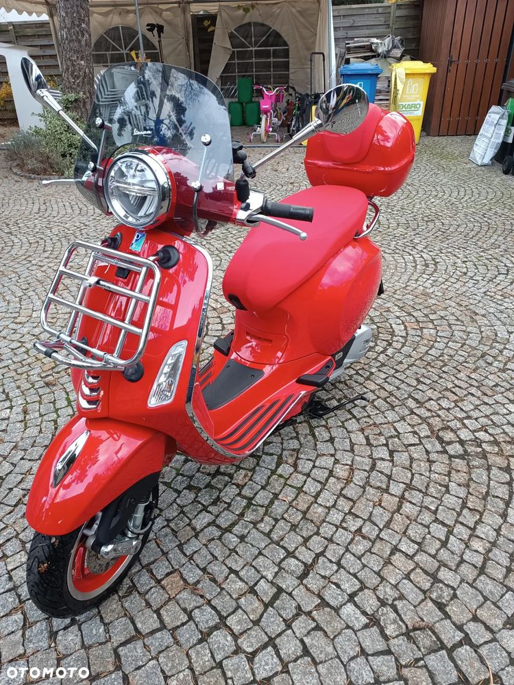 Piaggio Vespa - 2