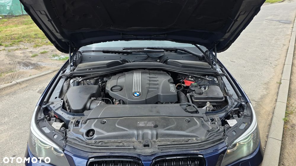 BMW Seria 5 520d Edition Sport - 8
