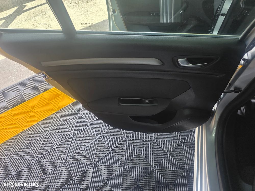 Renault Mégane Sport Tourer BLUE dCi 115 EDC EQUILIBRE - 15